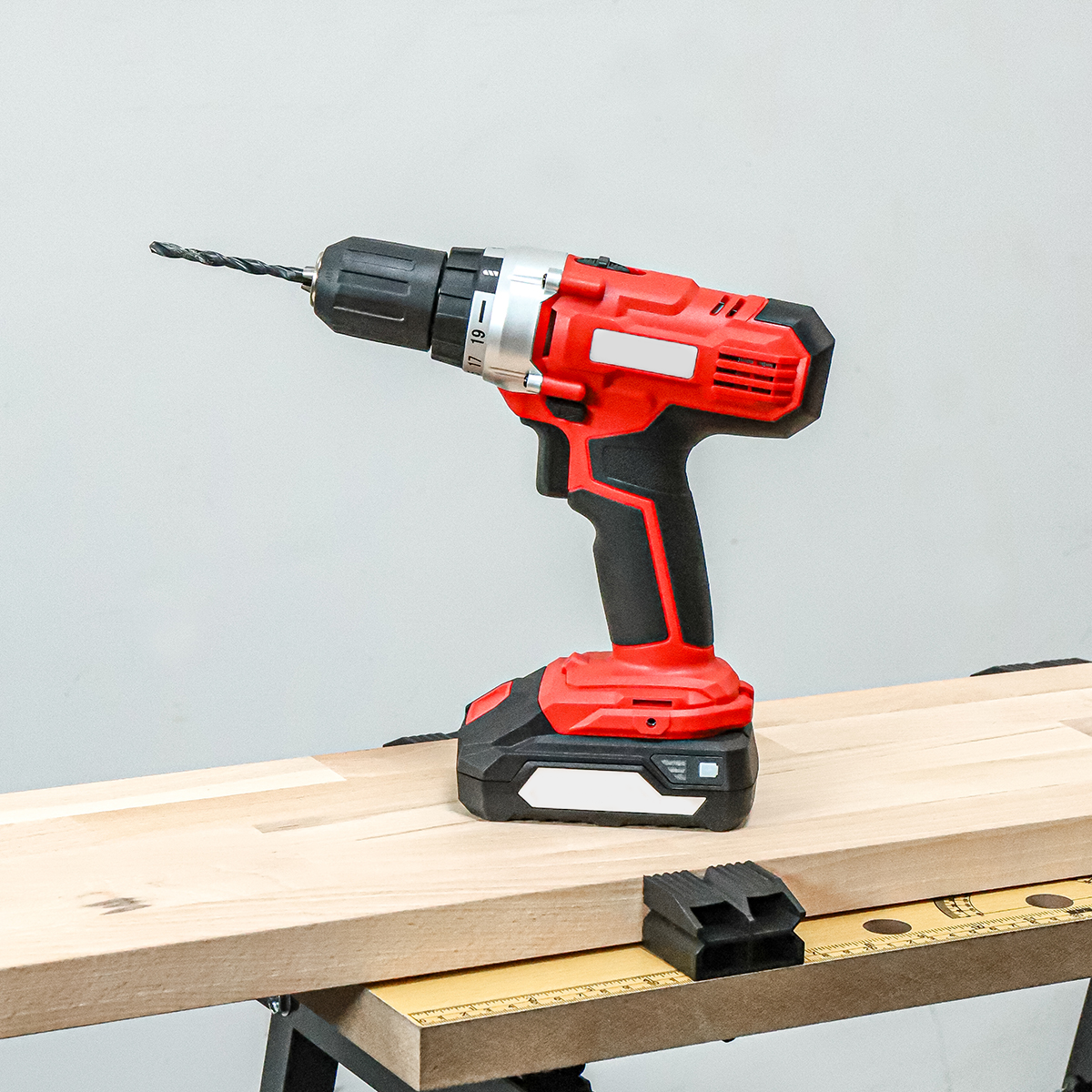 20V Li-Ion cordless drill/driver including 2 batteries