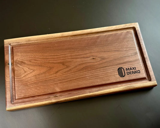 Holz Schneidebrett aus Ulme mit Saftrille und Logo, ideal fürs Kochen