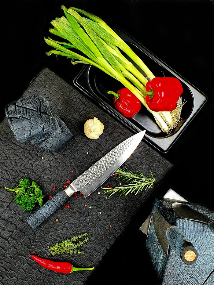 Damast Chefmesser Evolution – Gehämmerte Klinge & FlameWOOD® Griff | 67 Lagen VG10