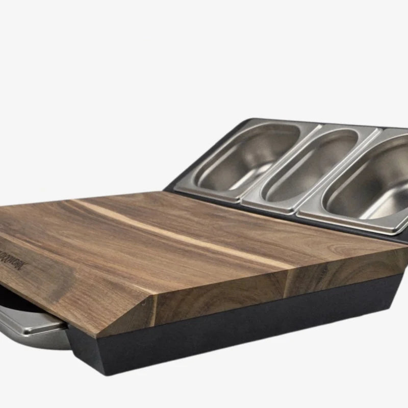 Bloxxwork Black&Wood Massivholz Brett mit Edelstahl GN-Behälter – Premium Schneidebrett für BBQ und Küche