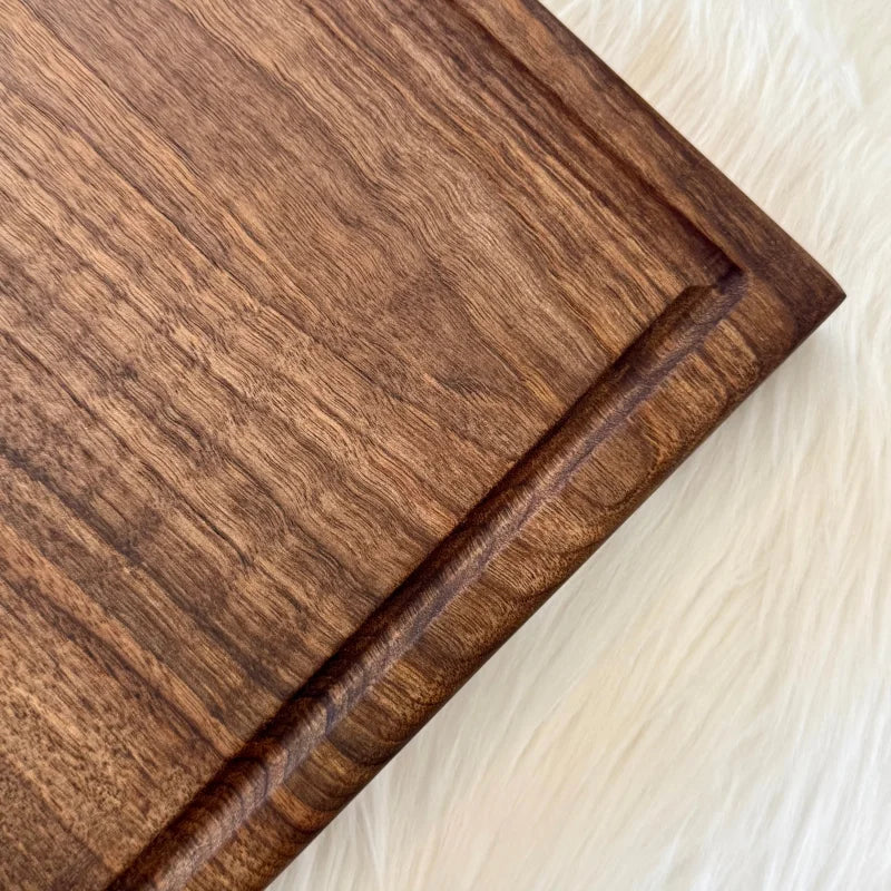 Holzbrett mit gefaste Kante, Nussbaum Massivholz Steak-Brett in 36 x 25 cm