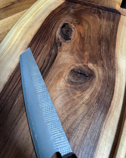 Pitmaster Board Eclipse – Nussbaum | 95×30×2,5 cm | mit 3 Design-Ausfräsungen