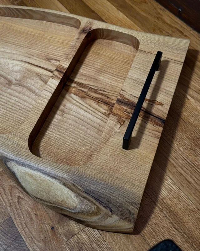 Pitmaster Board QuadraFlow – Eiche | mit Schwarzgriffen | 71×34×4 cm
