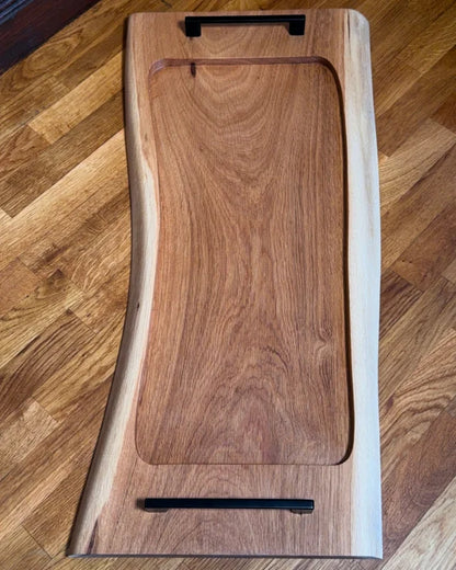 Pitmaster Board Solo – Eiche | 67×30×3 cm | große Aussparung, Metallgriffe