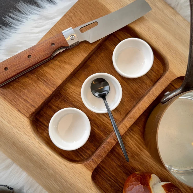 Holzbrett mit Einfräsungen für Snacks, Burger und Beilagen – UNIKAT Snackboard ulmenholz