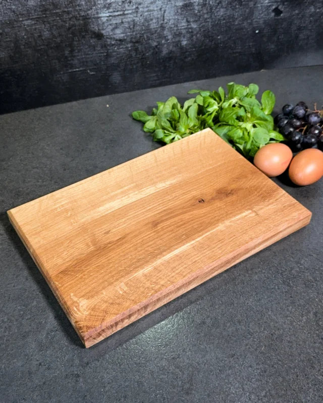 Chefbrettchen Eiche 30×20 cm – robustes Brett aus einem Stück Holz